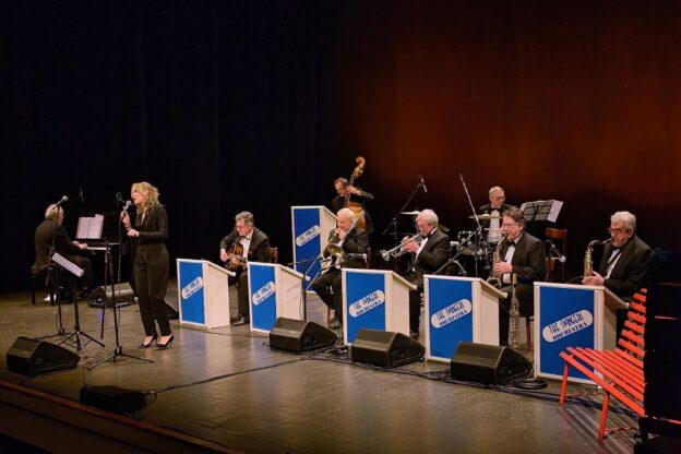 AstiJazz continua con il concerto di The Swingers Orchestra e il film “Il re del jazz”