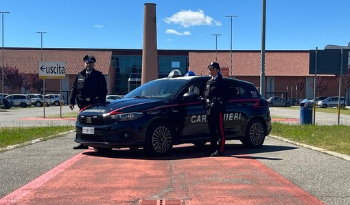 Nizza Monferrato: arrestarti in flagranza dai carabinieri gli autori di un furto nell’area di parcheggio di un centro commerciale
