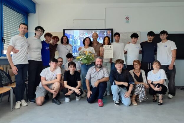 Esame di maturità per Jacopo Gallo: la classe dell’Artom ricorda il compagno scomparso con un orale simbolico
