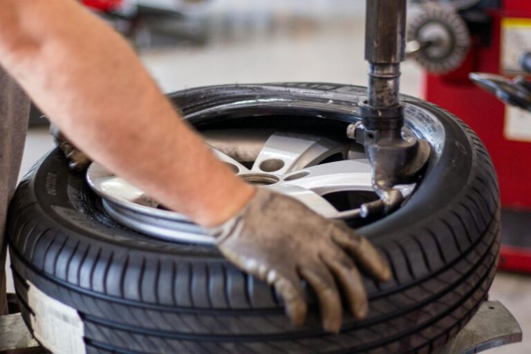 Come vanno le gomme 4 stagioni in estate? Test, opinioni e consigli degli esperti