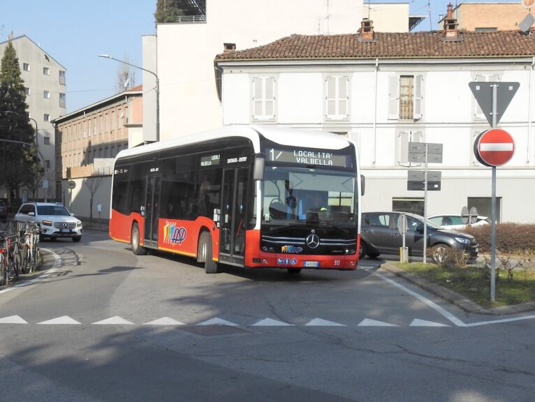 L’acquisto dei titoli di viaggio per i bus di Asp è possibile anche attraverso le app Wetaxi e Urbi