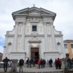 La locandina della Gazzetta d’Asti: ecco i principali argomenti della settimana