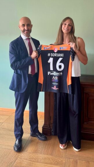 L’infermiera dell’Al At Valentina Soriani scende in campo nella serie A2 di pallavolo