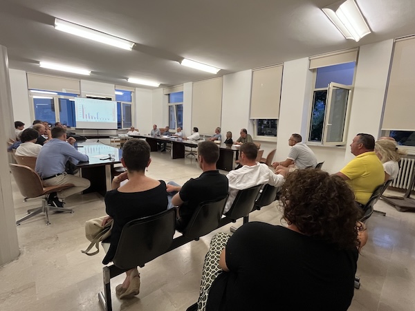 Assemblea dell’Associazione Comuni del Moscato: confronto sui bilanci e sul futuro del comparto vitivinicolo
