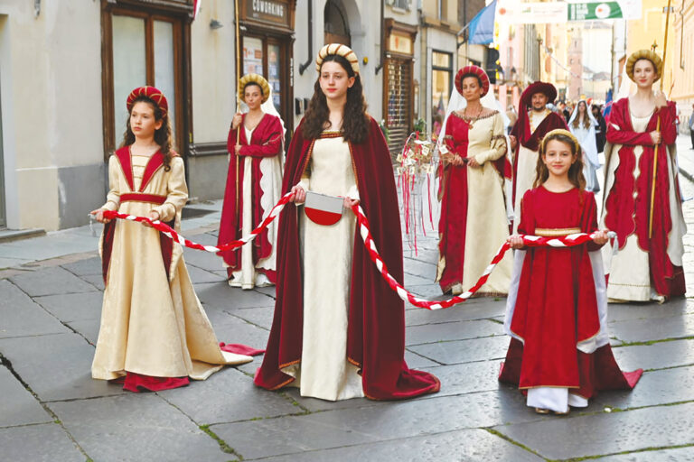 Per la notte bianca del Palio l’ordinanza che vieta la vendita di alcolici da asporto