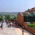 Piazza delle donne a Villafranca: pedonale o a parcheggio? Il Comune deciderà a settembre  
