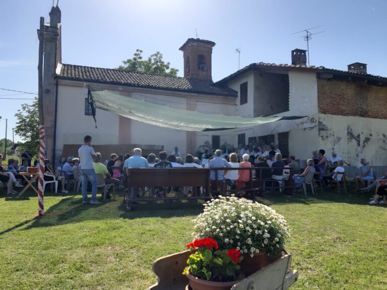 Una voce per Santa Lucia in frazione Bertoglia di Viarigi