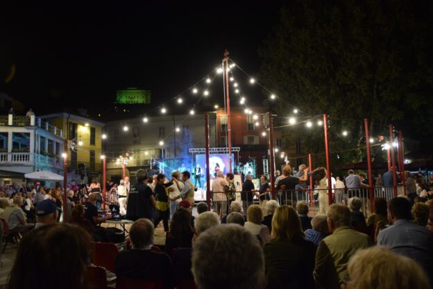 A Canelli successo per la prima festa della vendemmia