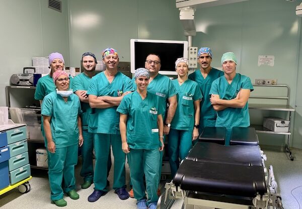 Ad Asti il primo intervento di asportazione dell’utero e delle ovaie senza bisturi