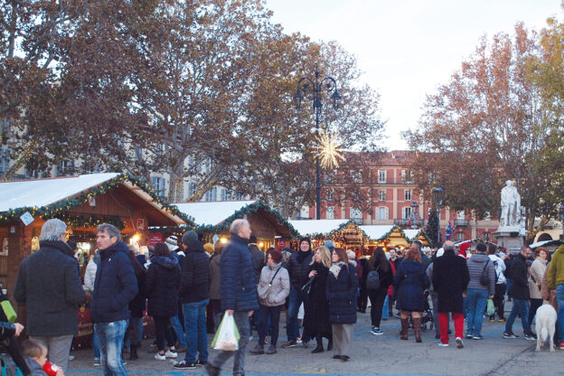 La locandina della Gazzetta d’Asti: ecco i principali argomenti della settimana
