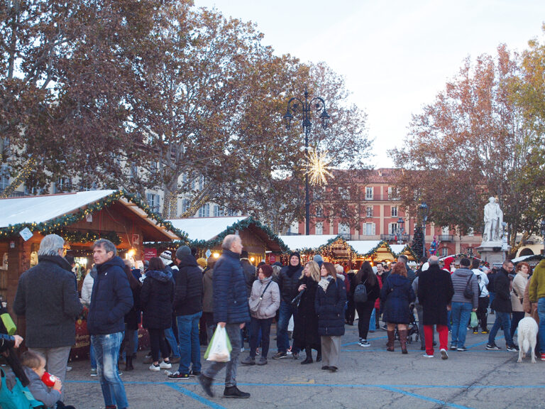 La locandina della Gazzetta d’Asti: ecco i principali argomenti della settimana