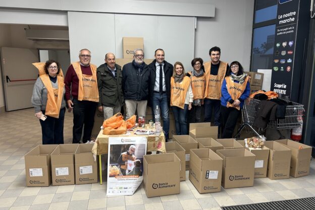 Colletta alimentare: donate 8.300 tonnellate di alimenti in un solo giorno