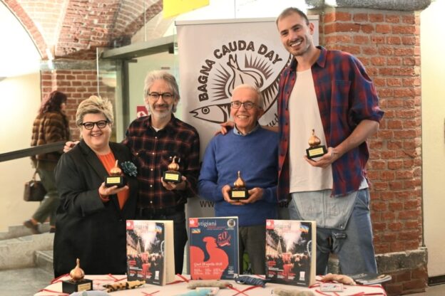 Consegnati i premi “Testa d’Aj” nel primo fine settimana del Bagna Cauda Day