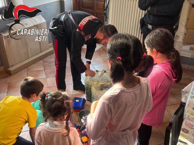 I carabinieri di Baldichieri donano un sorriso e non solo ai bambini di una casa famiglia di Monale