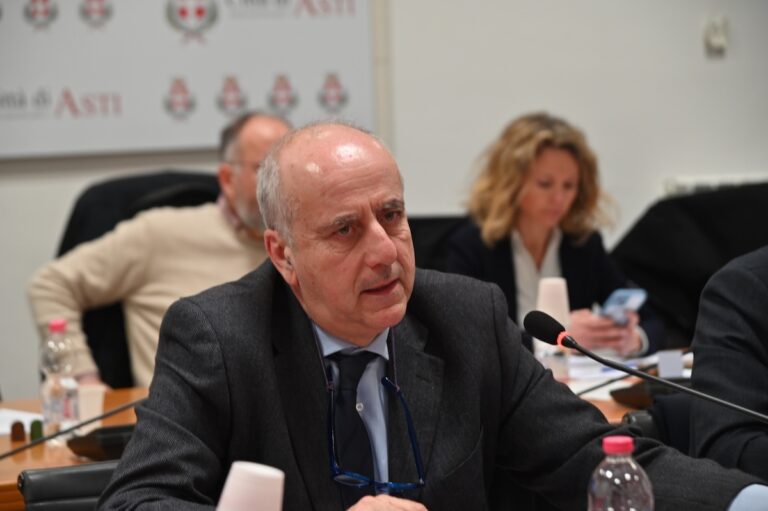 Nel Palazzo della Provincia la camera ardente del segretario comunale Paolo Morra